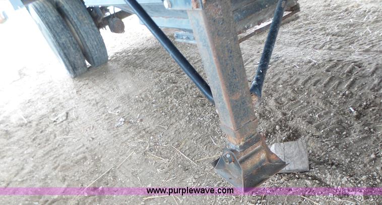image for item K5728 1994 Jetco single hopper bottom grain trailer