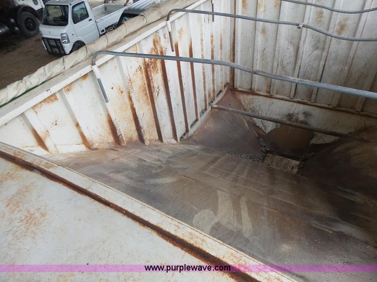 image for item K5729 1959 Fruehauf double hopper grain trailer