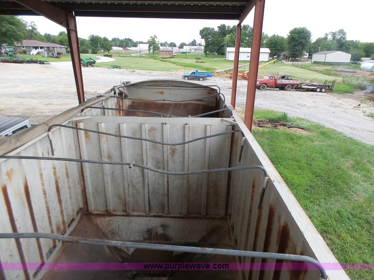 image for item K5729 1959 Fruehauf double hopper grain trailer