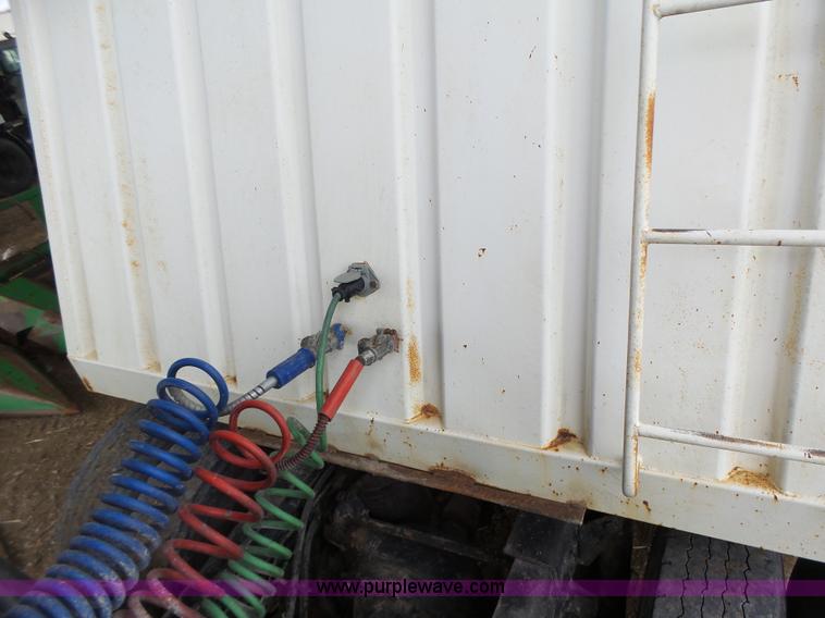 image for item K5729 1959 Fruehauf double hopper grain trailer