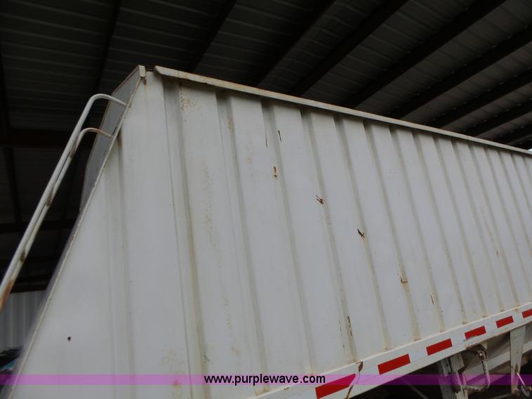 image for item K5729 1959 Fruehauf double hopper grain trailer