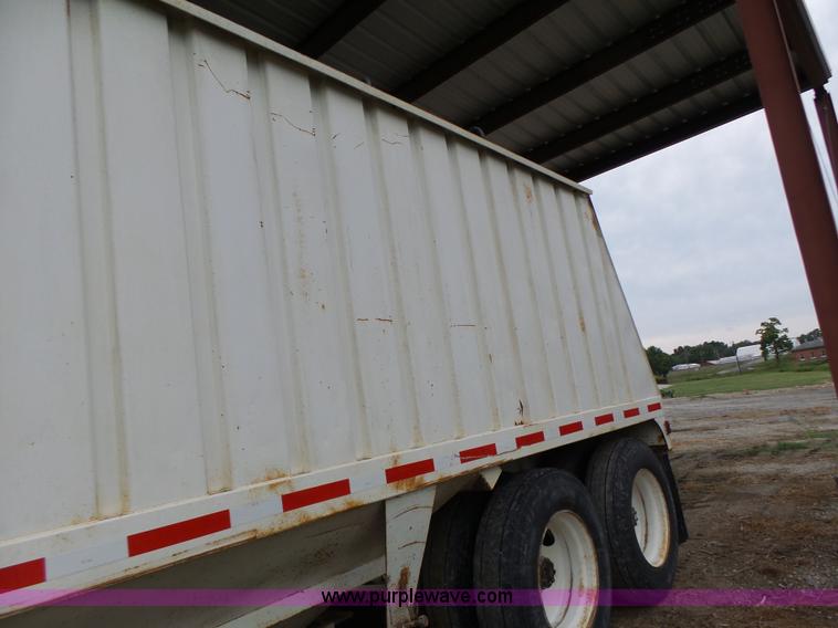 image for item K5729 1959 Fruehauf double hopper grain trailer