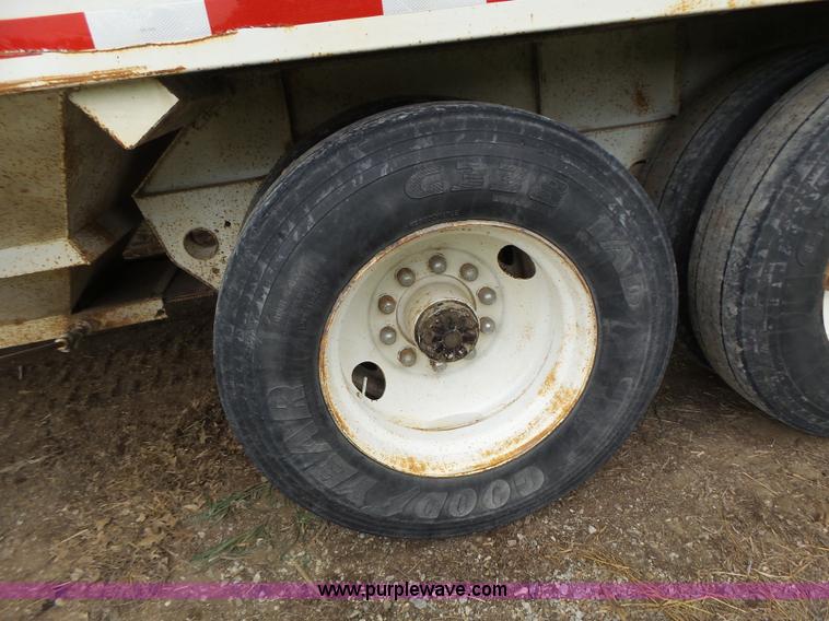 image for item K5729 1959 Fruehauf double hopper grain trailer