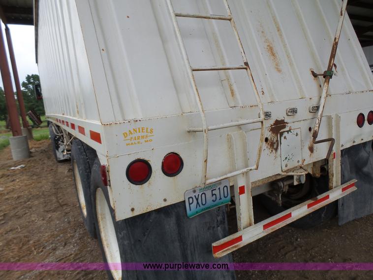 image for item K5729 1959 Fruehauf double hopper grain trailer