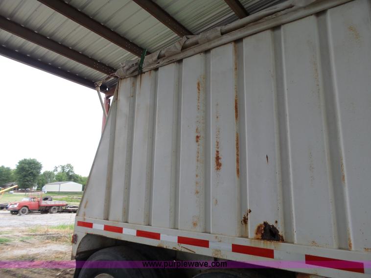 image for item K5729 1959 Fruehauf double hopper grain trailer