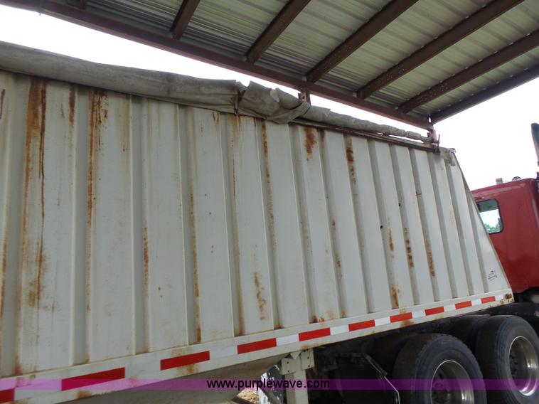 image for item K5729 1959 Fruehauf double hopper grain trailer