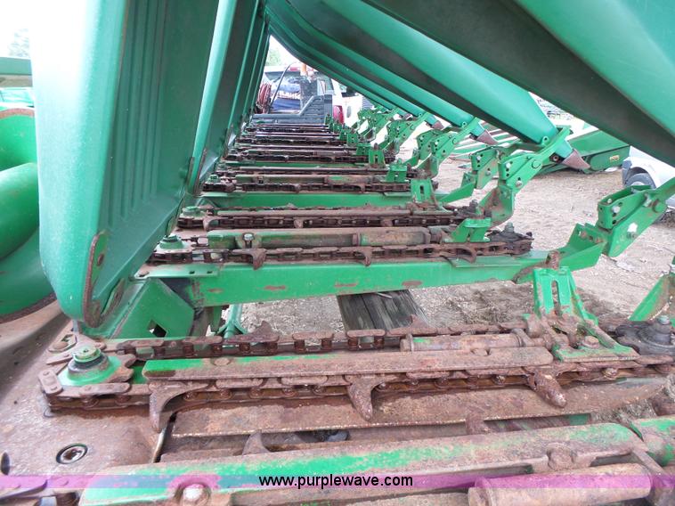 image for item K5730 1998 John Deere 693 corn head