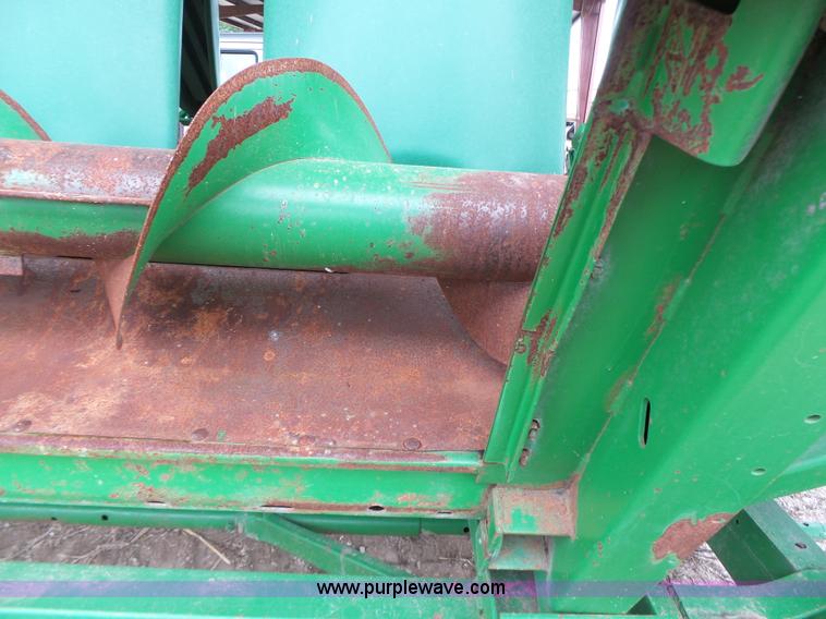 image for item K5730 1998 John Deere 693 corn head
