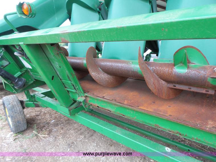 image for item K5730 1998 John Deere 693 corn head