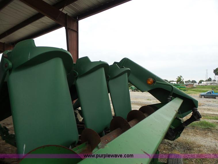 image for item K5730 1998 John Deere 693 corn head