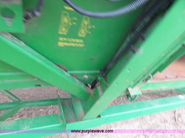 image for item K5730 1998 John Deere 693 corn head