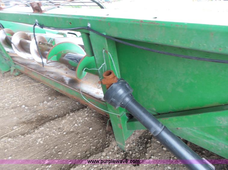 image for item K5731 John Deere 643 corn head