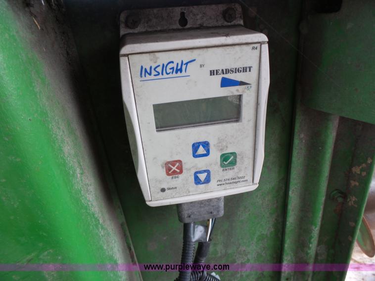 image for item K5731 John Deere 643 corn head