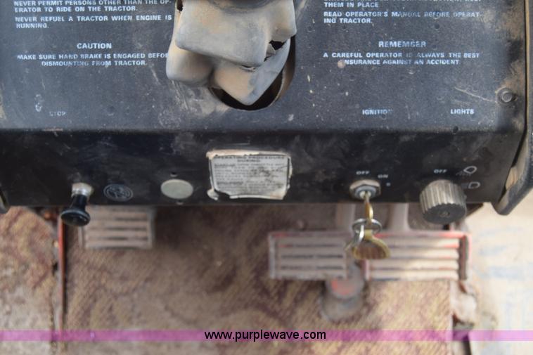 image for item K6733 Case 1270 Agri King tractor