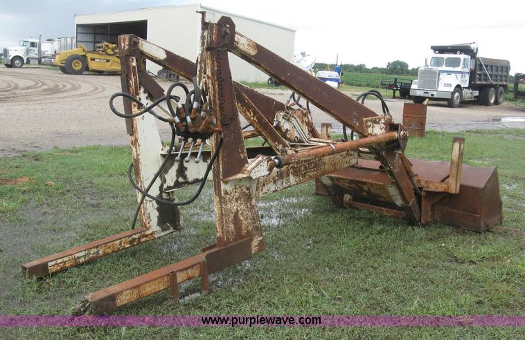 image for item L3841 Great Bend 900 loader