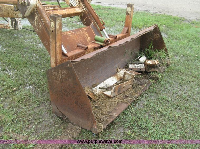 image for item L3841 Great Bend 900 loader