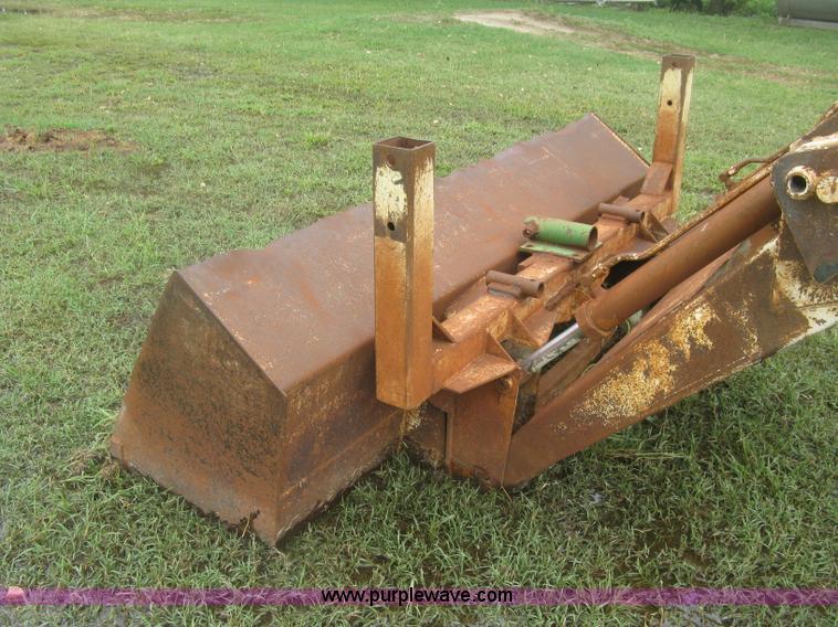 image for item L3841 Great Bend 900 loader