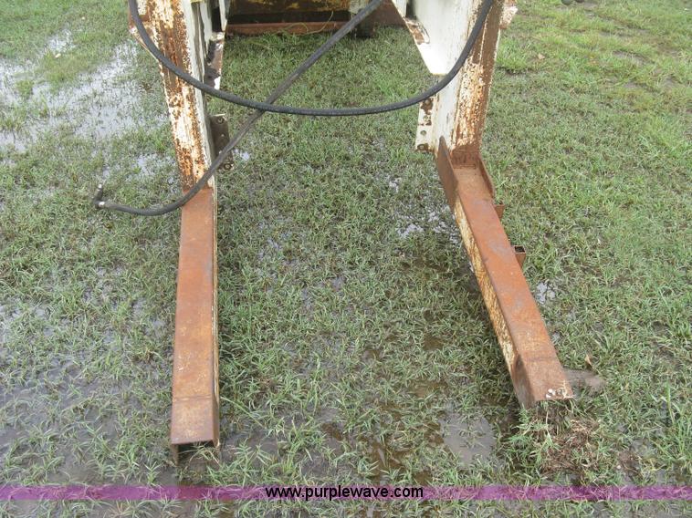 image for item L3841 Great Bend 900 loader