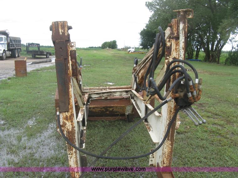image for item L3841 Great Bend 900 loader
