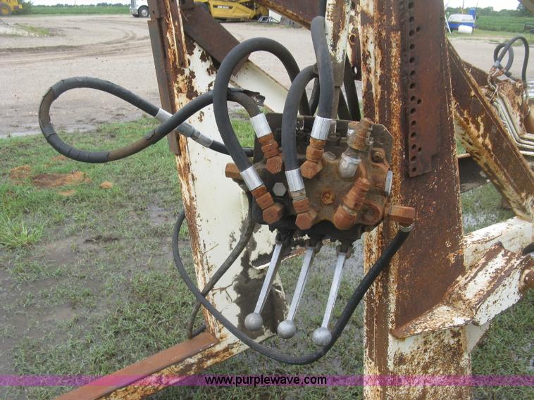 image for item L3841 Great Bend 900 loader