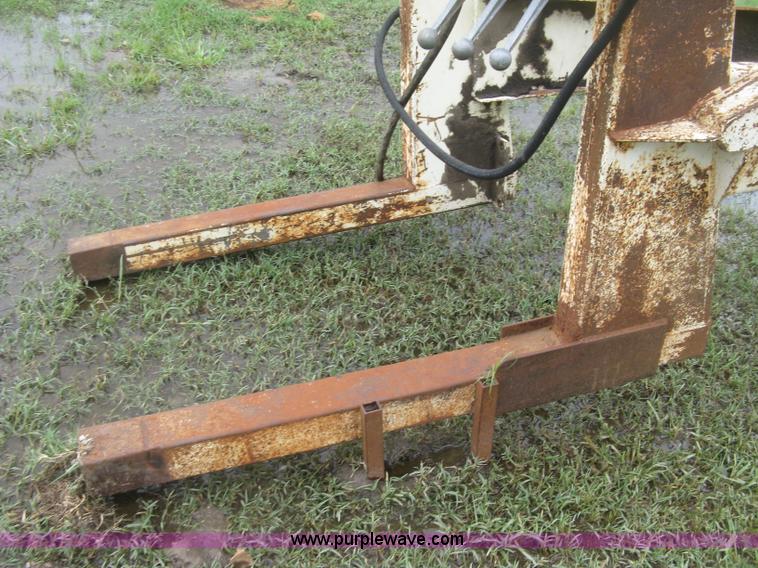 image for item L3841 Great Bend 900 loader