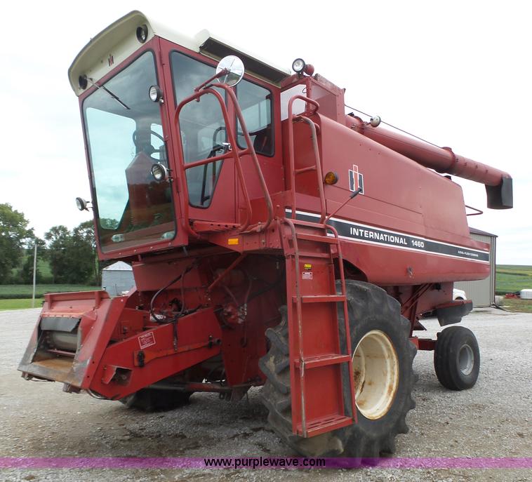 image for item L4009 1981 International 1460 Axial-Flow combine