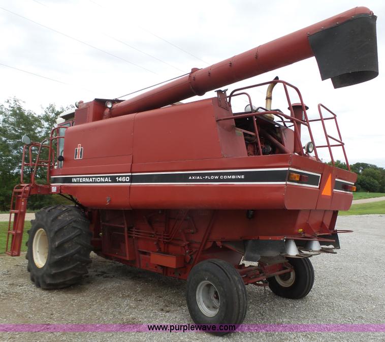 image for item L4009 1981 International 1460 Axial-Flow combine