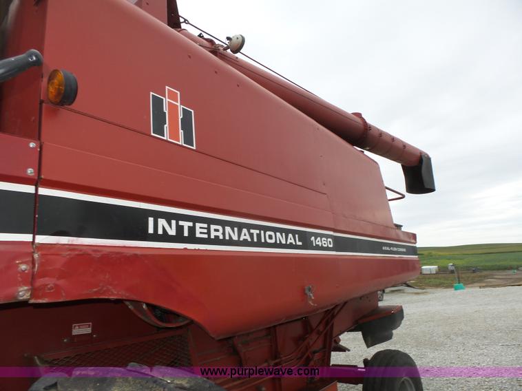 image for item L4009 1981 International 1460 Axial-Flow combine