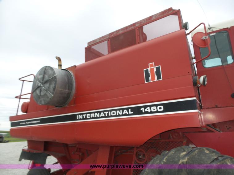 image for item L4009 1981 International 1460 Axial-Flow combine