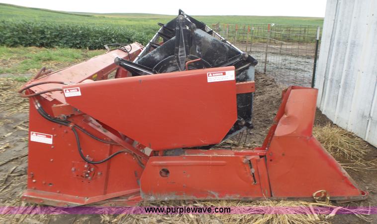 image for item L4009 1981 International 1460 Axial-Flow combine
