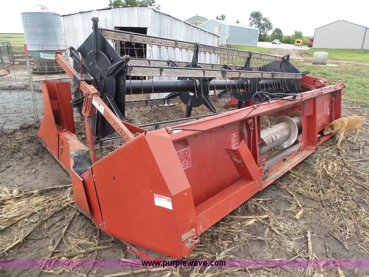 image for item L4009 1981 International 1460 Axial-Flow combine