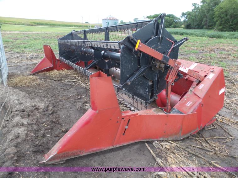 image for item L4009 1981 International 1460 Axial-Flow combine