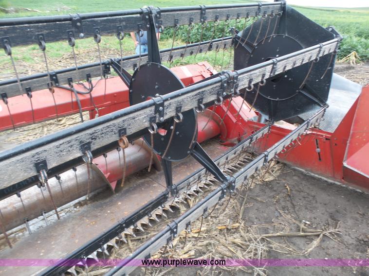 image for item L4009 1981 International 1460 Axial-Flow combine