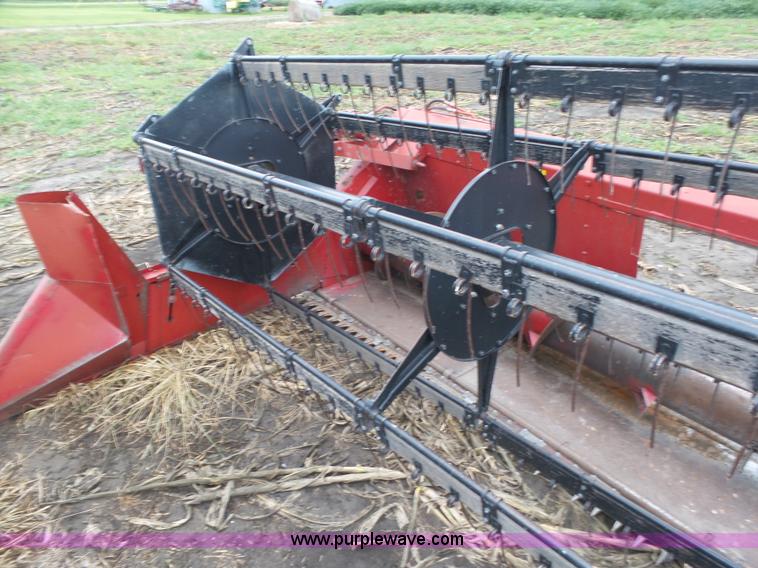 image for item L4009 1981 International 1460 Axial-Flow combine