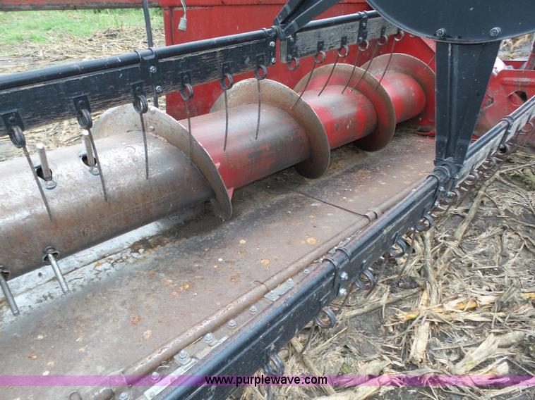 image for item L4009 1981 International 1460 Axial-Flow combine