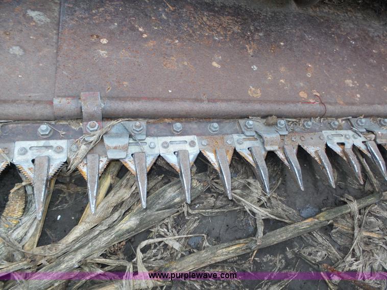 image for item L4009 1981 International 1460 Axial-Flow combine