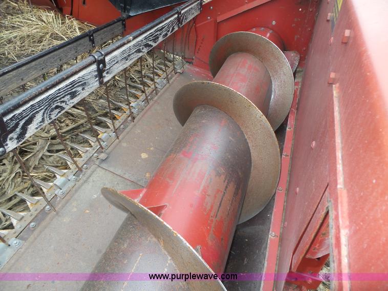 image for item L4009 1981 International 1460 Axial-Flow combine