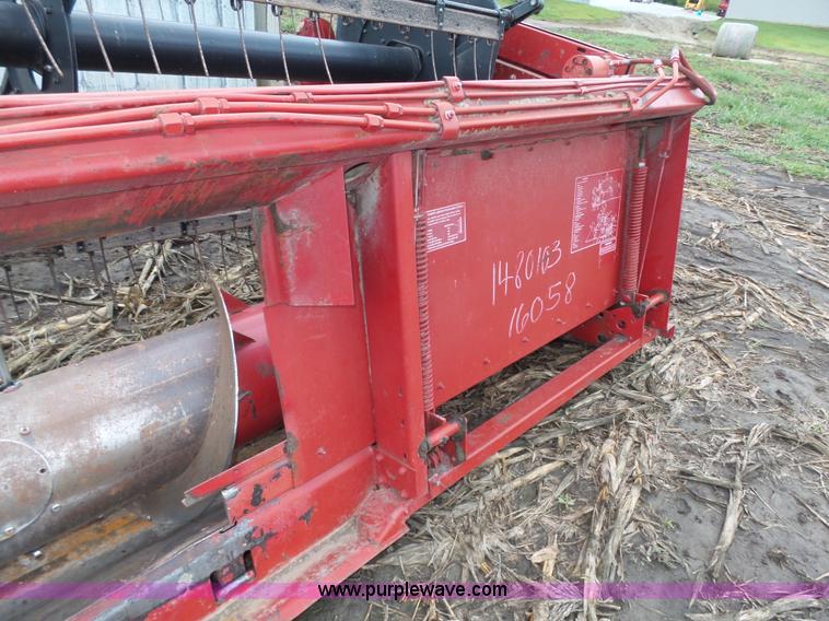 image for item L4009 1981 International 1460 Axial-Flow combine
