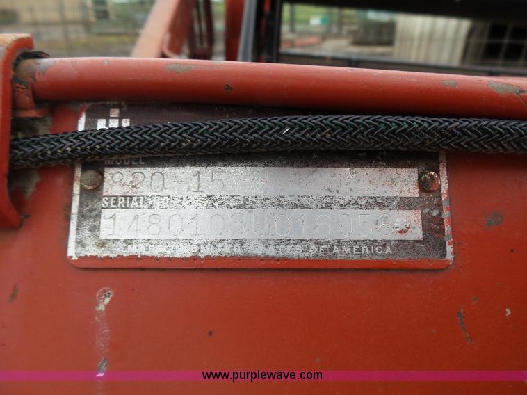 image for item L4009 1981 International 1460 Axial-Flow combine