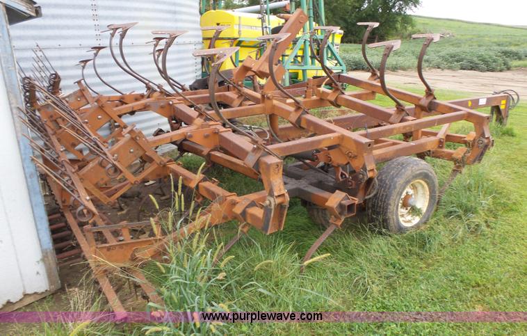 image for item L4011 PJM field cultivator