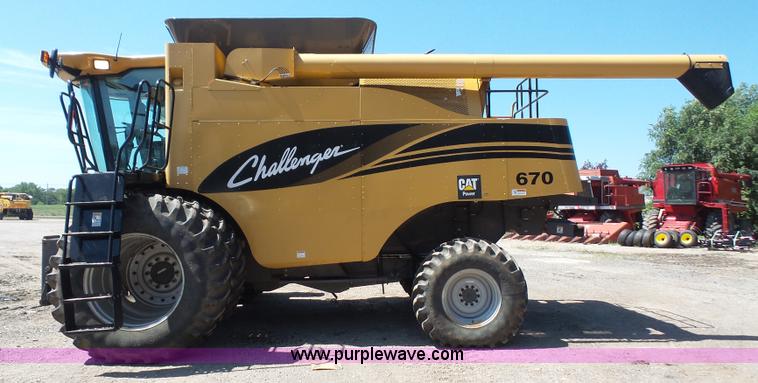 image for item L4959 2007 Challenger 670 RWA combine