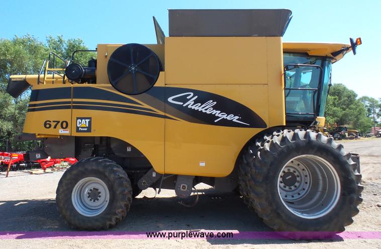 image for item L4959 2007 Challenger 670 RWA combine