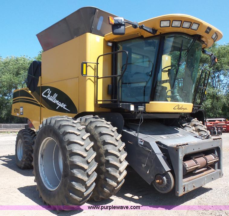 image for item L4959 2007 Challenger 670 RWA combine