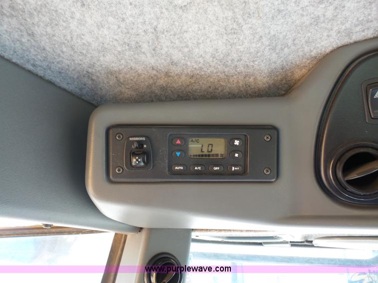 image for item L4959 2007 Challenger 670 RWA combine