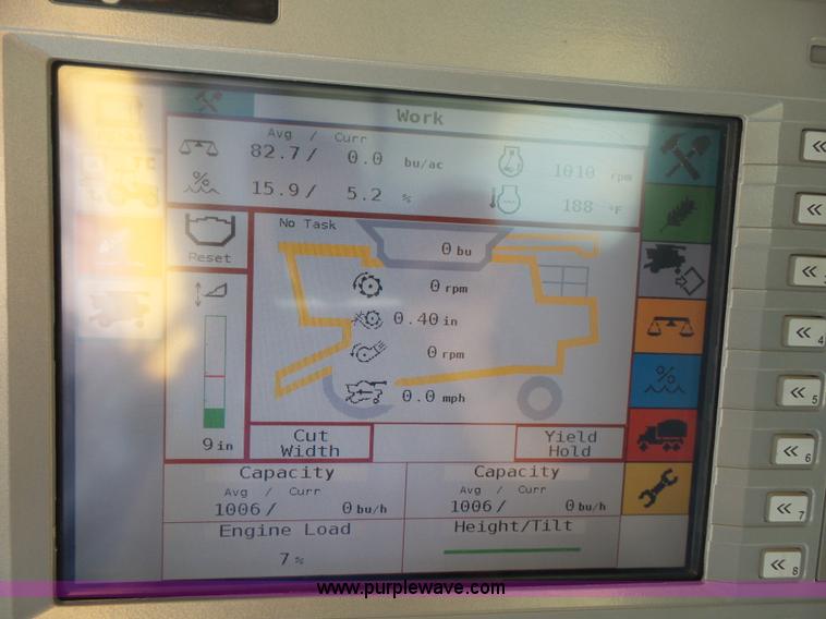 image for item L4959 2007 Challenger 670 RWA combine