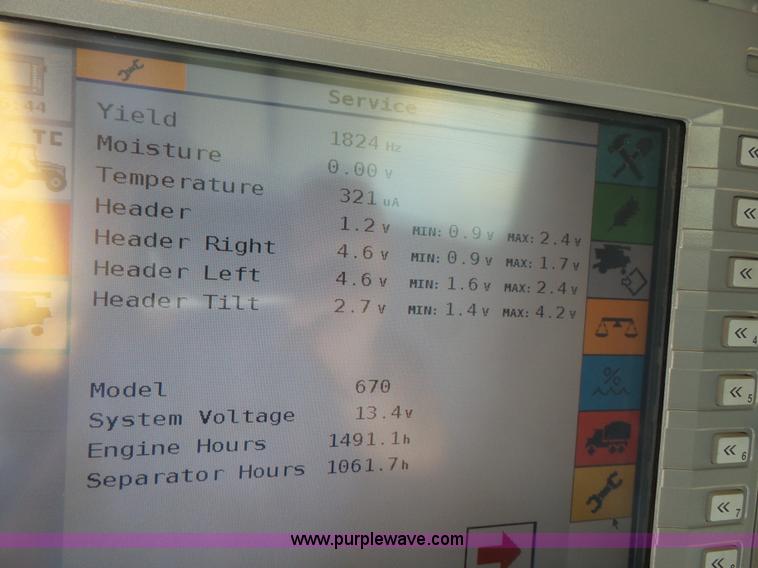 image for item L4959 2007 Challenger 670 RWA combine