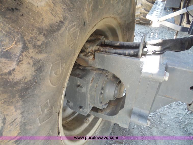 image for item L4959 2007 Challenger 670 RWA combine