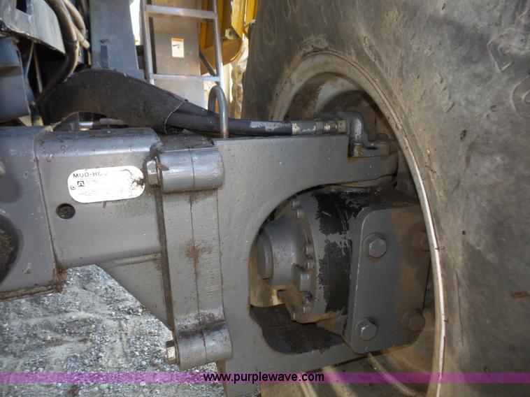 image for item L4959 2007 Challenger 670 RWA combine