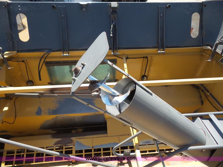 image for item L4959 2007 Challenger 670 RWA combine