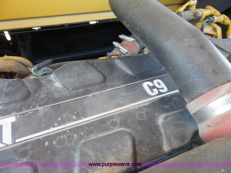 image for item L4959 2007 Challenger 670 RWA combine